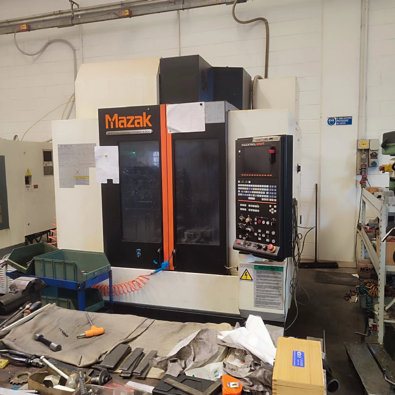 Centro-di-lavoro-verticale-smart-430A-Mazak-01 Macchina utensile usata Centro di lavoro Mazak Smart 430A